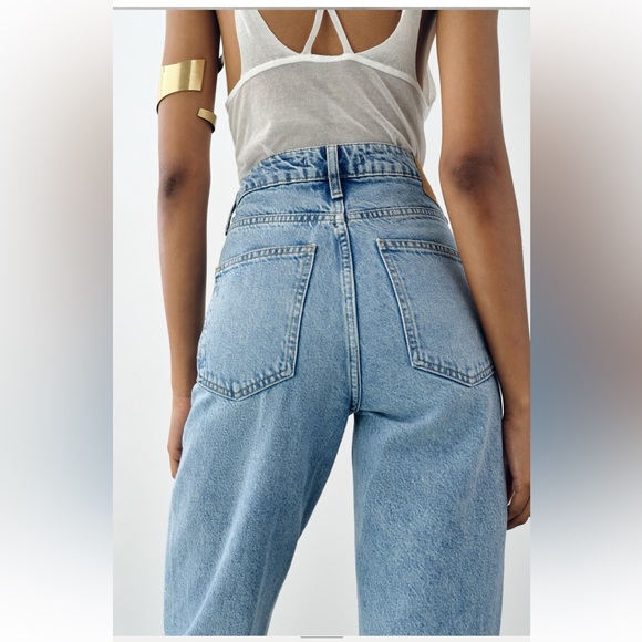 Zara High Rise Straight Jeans • Blue • Size 0 - Picture 2 of 10
